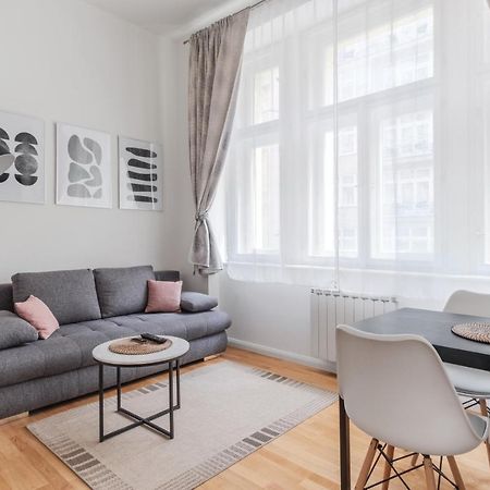 Luminous Apartment For 2 Near Wenceslas Square By Prague Days 외부 사진