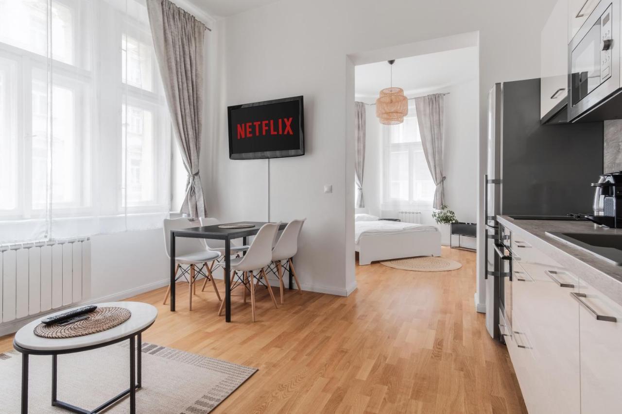 Luminous Apartment For 2 Near Wenceslas Square By Prague Days 외부 사진